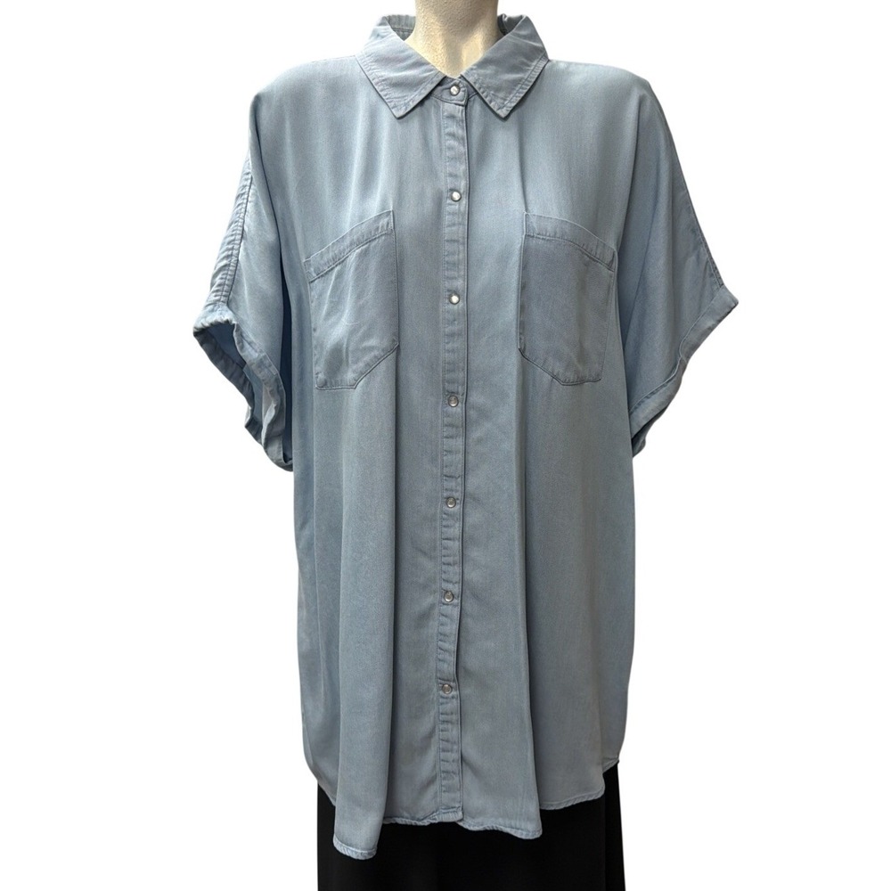 Cato Short Sleeve Chambray Button Down Shirt Light Blue Plus 18/20W